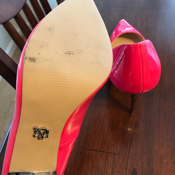 NWOT ROCK & REPUBLIC Jett Pink Pumps (8.5) - Picture 5 of 7
